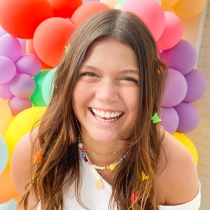 Hailey Hoog