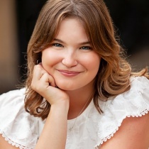 Lauren Kennedy